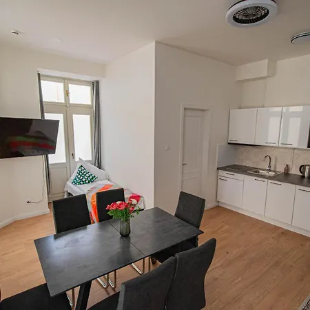 Charles Square By Ruterra Apartment Prague