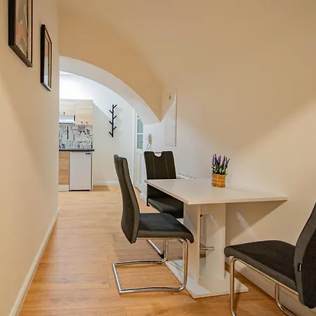 Apartment Charles Square By Ruterra Prague