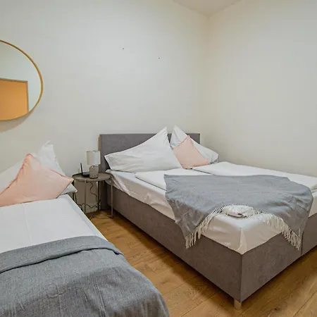 Charles Square By Ruterra Apartment