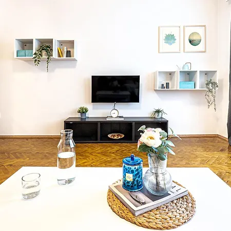 Apartment Days - 1bdr - Quiet Residential Area