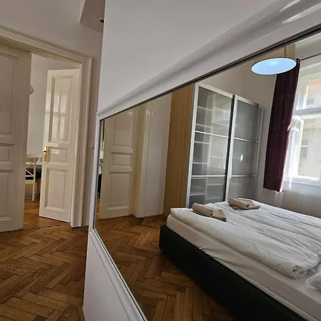 Slezska Apartment *