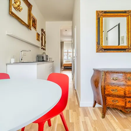 J3 Apartment Prague