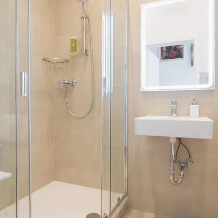 Apartment J3