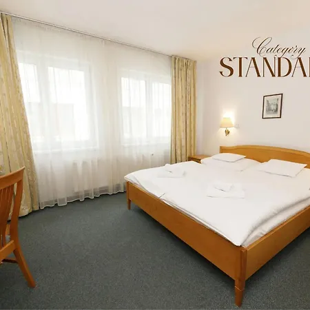 Hotel Claris 3*
