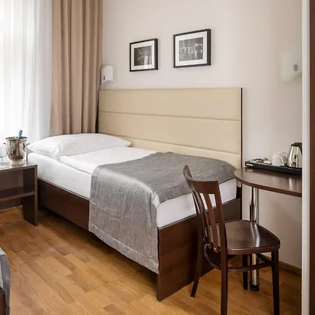 Unique Szálloda 4*