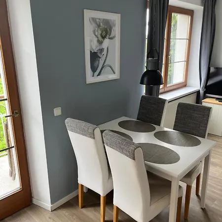 Sarka Apartment *