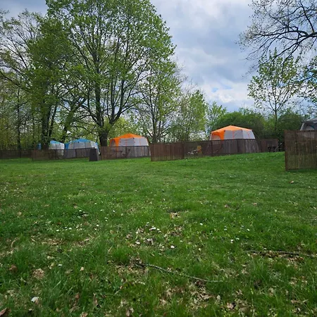 Luxe tent Seberak - V Chatickach A V Luxusnich Stanech *