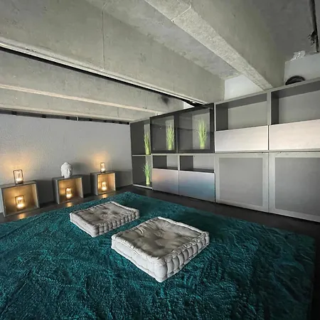 Luxe With Pool, Sauna, Jacuzzi, Gym, Balcony Apartment Prague