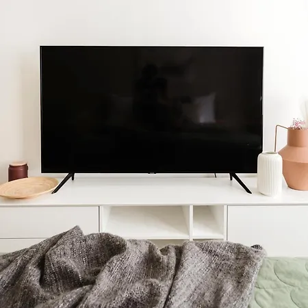 Apartment Days - Sunlit 1bdr - Netflix - Yet Quiet - New Town Prague