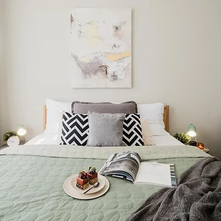 Apartment Days - Sunlit 1bdr - Netflix - Yet Quiet - New Town