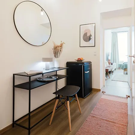 Apartment Days - Sunlit 1bdr - Netflix - Yet Quiet - New Town *