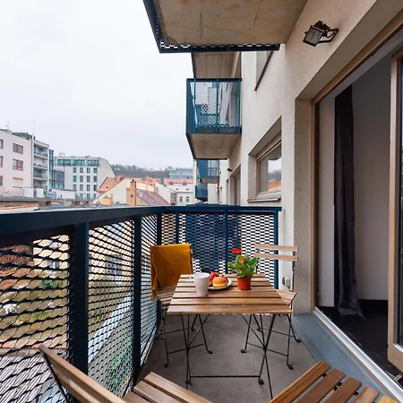 Deluxe With Balcony Near Center