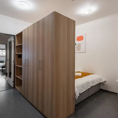 Deluxe With Balcony Near Center