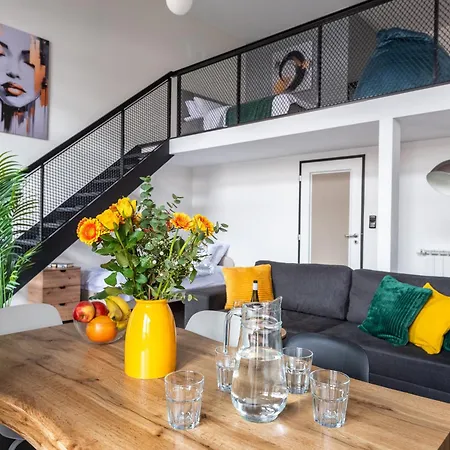Apartment Near Center Family Loft-apartments