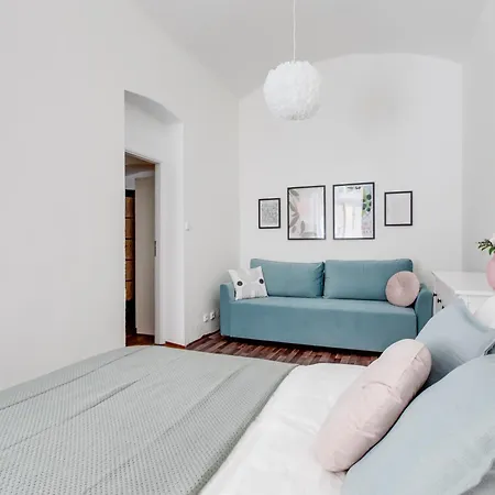 Apartment Chic And Modern Prague