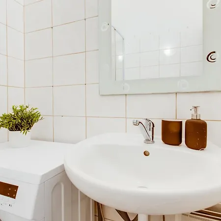 Chic And Modern *