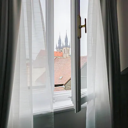 Under The Bells Of Tyn Church * Praga