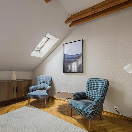 Apartamento Under The Bells Of Tyn Church Praga