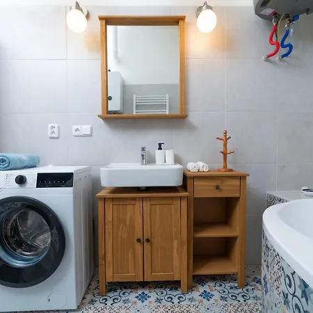 Vinohrady Apartment *