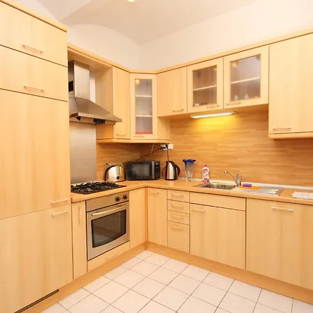 Kozi Loft Old Town Apartment