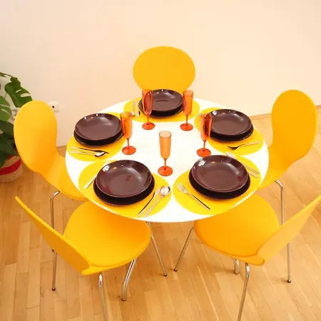 Kozi Loft Old Town Apartment