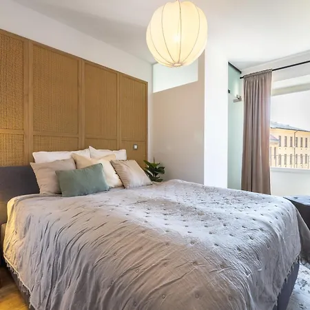 דירה Peaceful & Cozy Living In Vysehrad With A Balcony