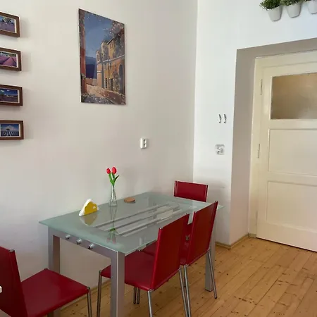 Apartment Flora
