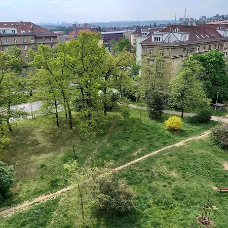 Hezky S Balkonem Apartman Prága