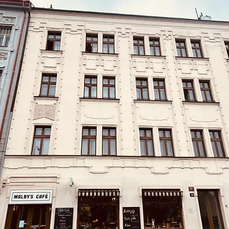 Apartman Quiet And Cozy By The Walls Of Vysehrad
