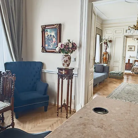 Unique Location With Hot-tub, Terrace And Garden