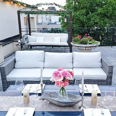 Vila Villa With Hot-Tub, Terrace And Garden, Wenceslass Square Praha