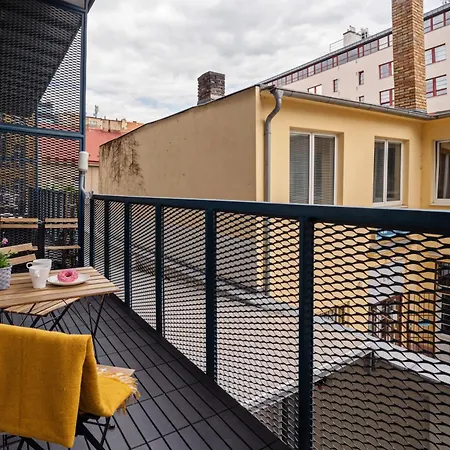 Near Center Family Loft-apartments