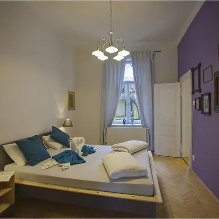 Stunning Riverview *