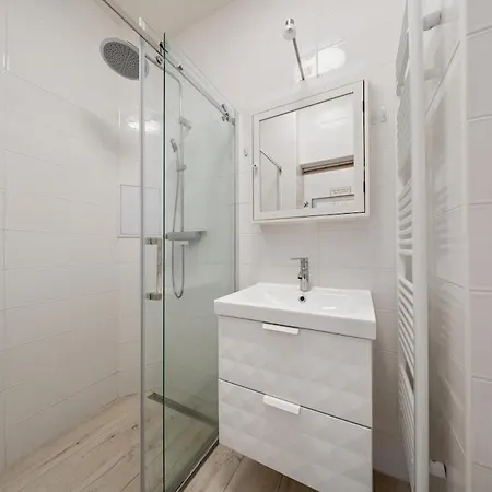 Cozy 2 Bedroom Flat In * 프라하