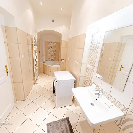 Apartment New Huge Next Castle And Charles Bridge *
