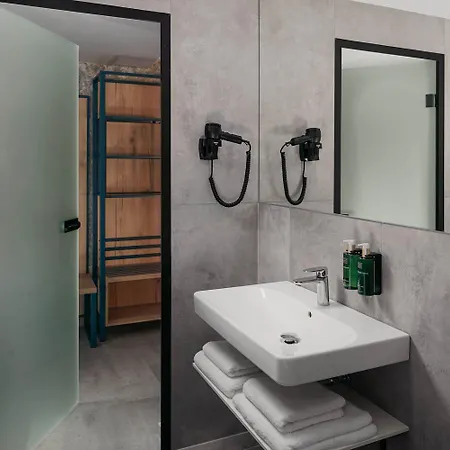 Hotel Ea Moment 4*