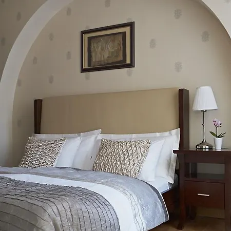 Aparthotel Almandine 4*