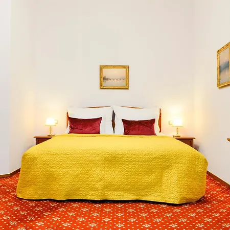 Boutique Seven Days 4* Прага