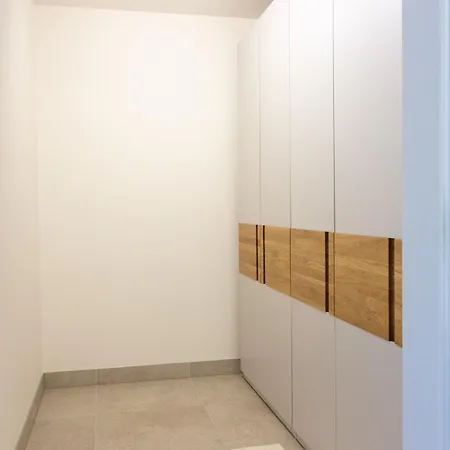 New Apartment, Close Center, Free Parking