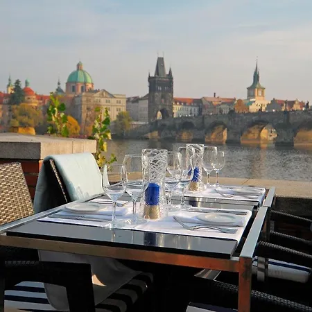 Appartamento Elegant Near Main Station & Wenceslas Sq