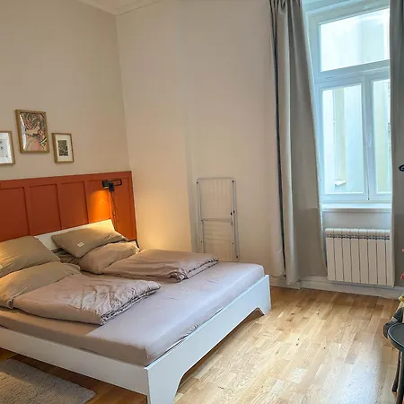 Elegant Near Main Station & Wenceslas Sq Appartamento