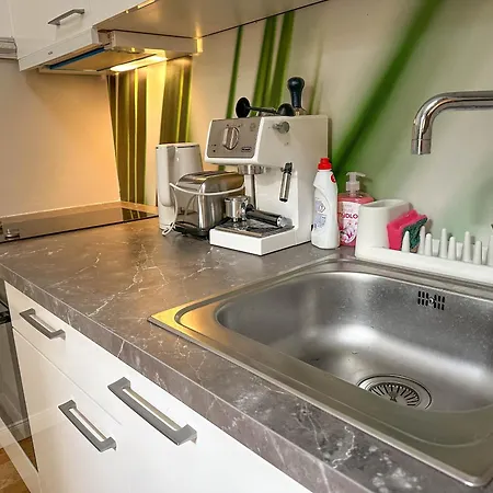 Elegant Near Main Station & Wenceslas Sq Appartamento