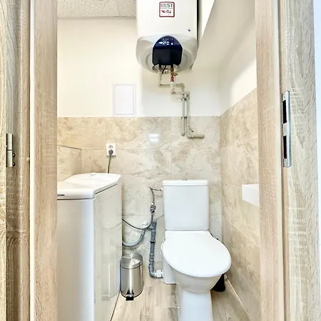 Apartment 2br Spacious Basement Near Center