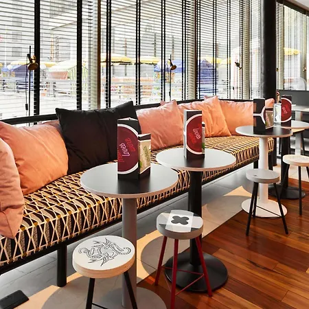Mama Shelter Hotel