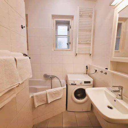 Apartment St. Hubert House *