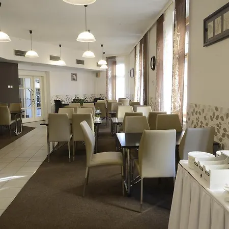 Esprit Hotel 3*