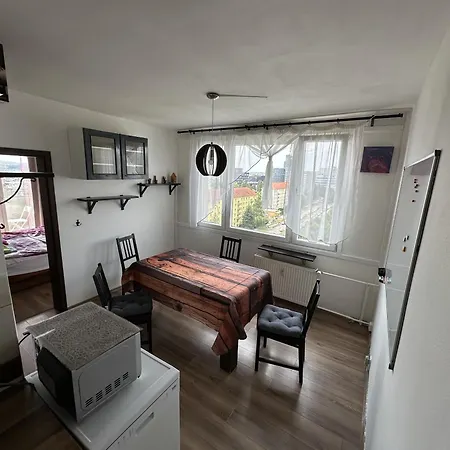 Private Rooms, Stunning Views, Top-floor With Balcony, Bathtub, Internet, Coffee * プラハ