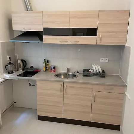 Konukevi Private With Free Parking Next To Railway Station