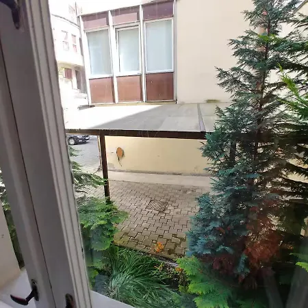 Private With Free Parking Next To Railway Station Konukevi