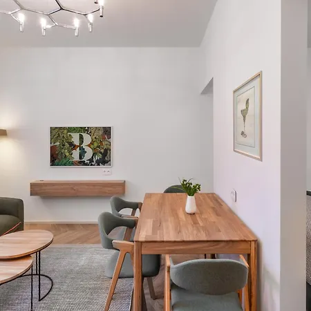 Aparthotel The Botanist 4*